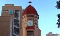 Windhoek - der clock tower an der independence avenue