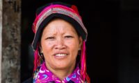Tay Frau in Tracht