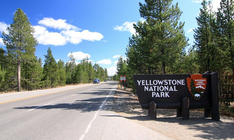 Einfahrt Yellowstone National Park