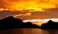 Sonnenaufgang in der Halong Bay