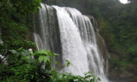 Blick auf den Pulhapanzak Wasserfall