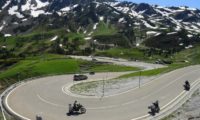 Kurven und Bergpanorama, Motorradparadies Pyrenäen